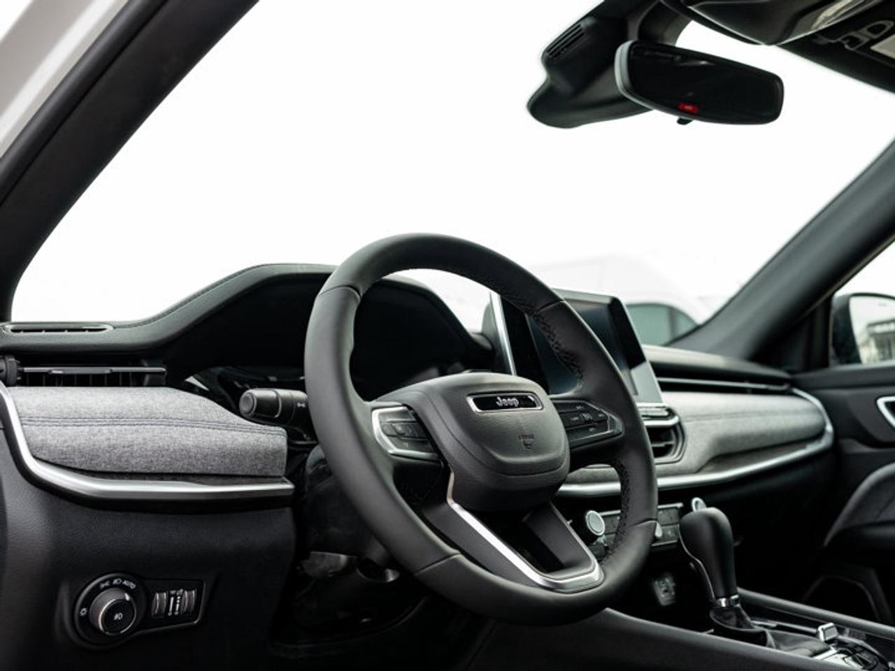 2026 Jeep Compass NORTH Photo