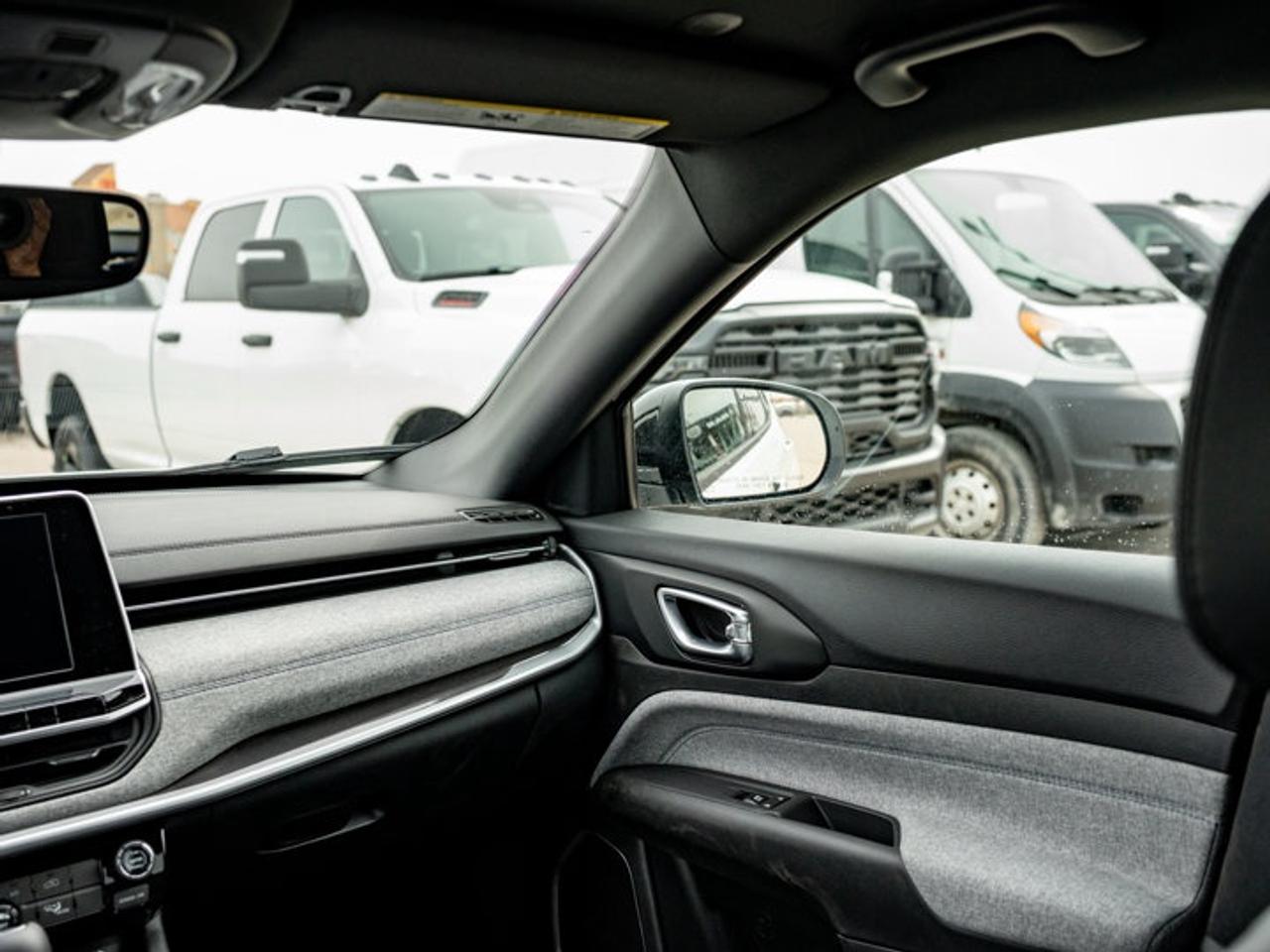 2026 Jeep Compass NORTH Photo