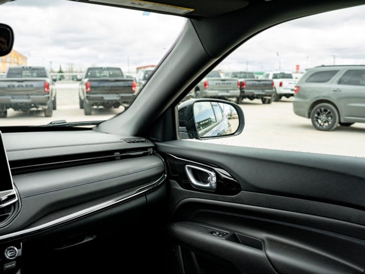 2026 Jeep Compass NORTH Photo