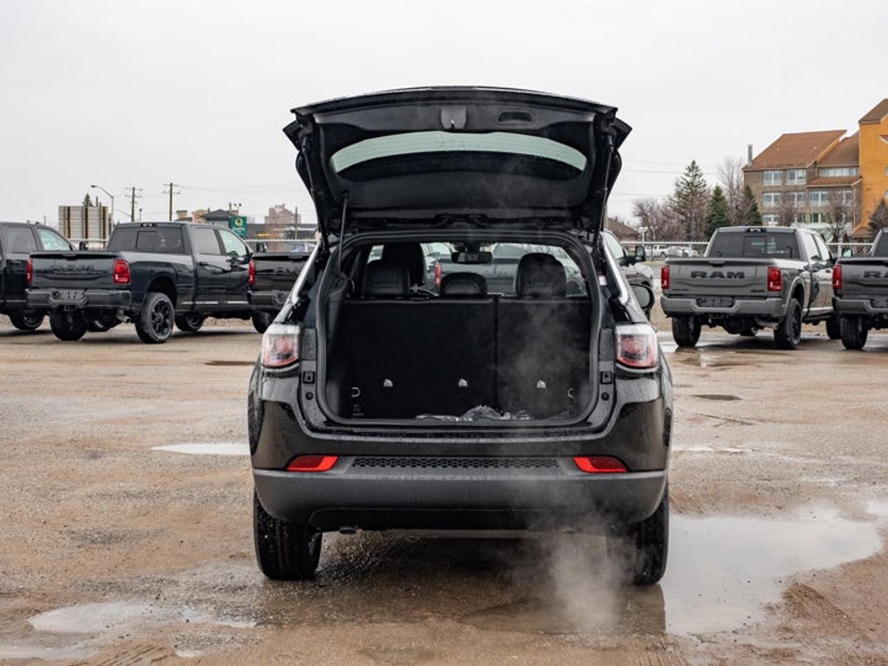 2026 Jeep Compass NORTH Photo