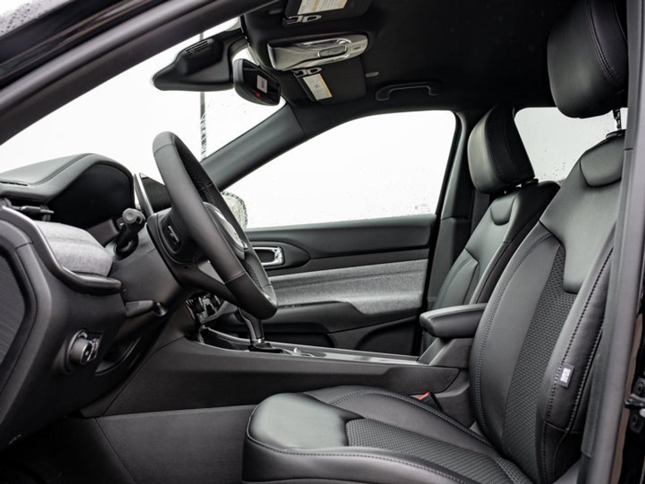 2026 Jeep Compass NORTH Photo