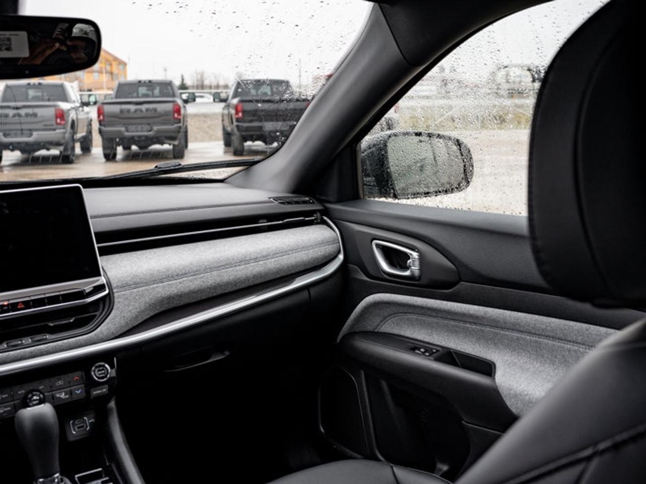 2026 Jeep Compass NORTH Photo