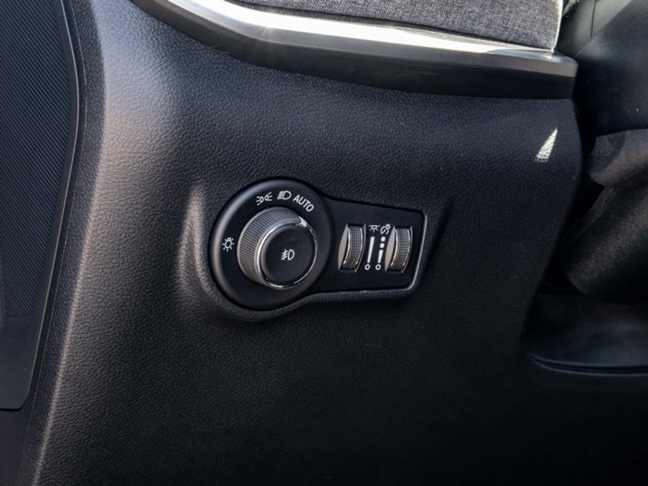 2026 Jeep Compass NORTH Photo
