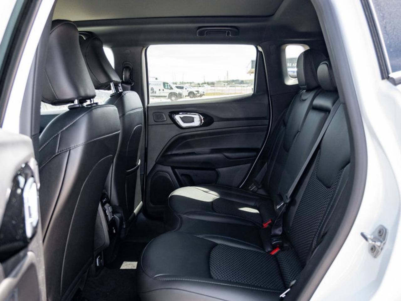 2026 Jeep Compass NORTH Photo