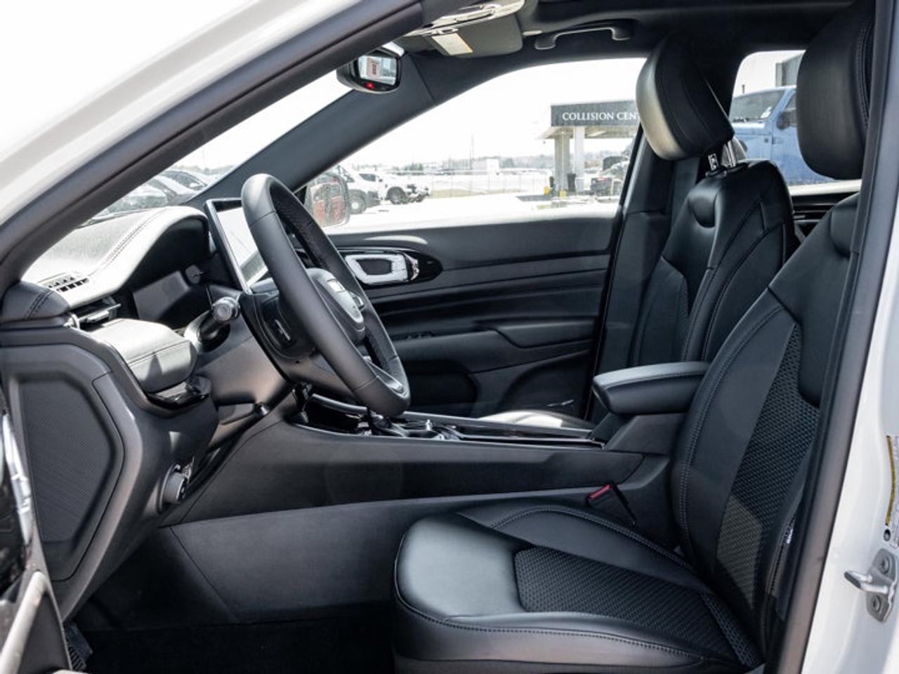 2026 Jeep Compass NORTH Photo