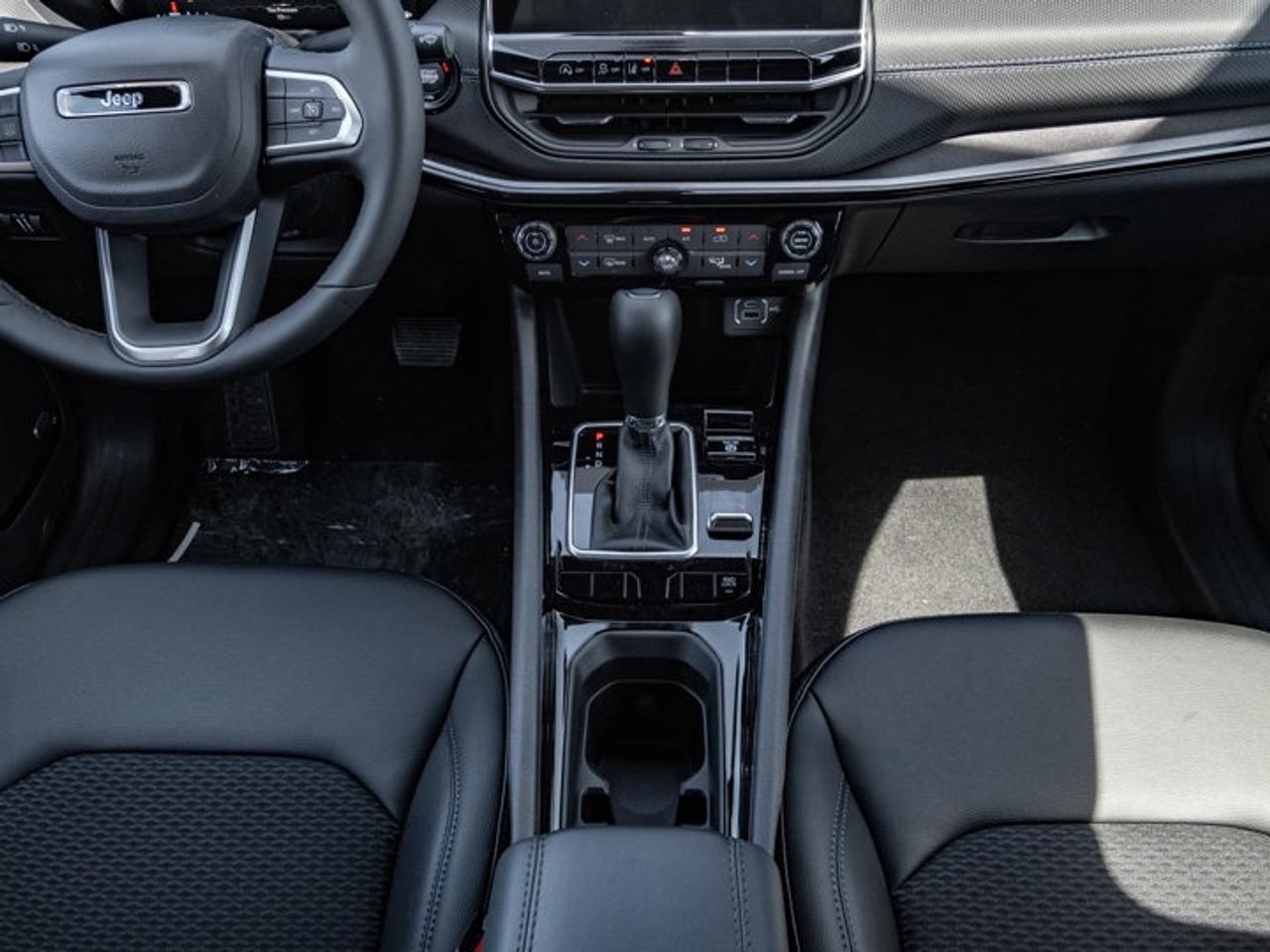 2026 Jeep Compass NORTH Photo
