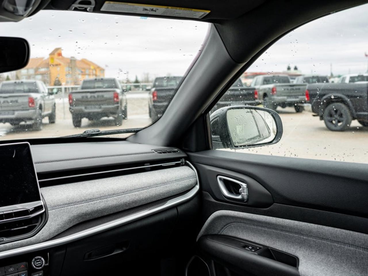 2026 Jeep Compass NORTH Photo