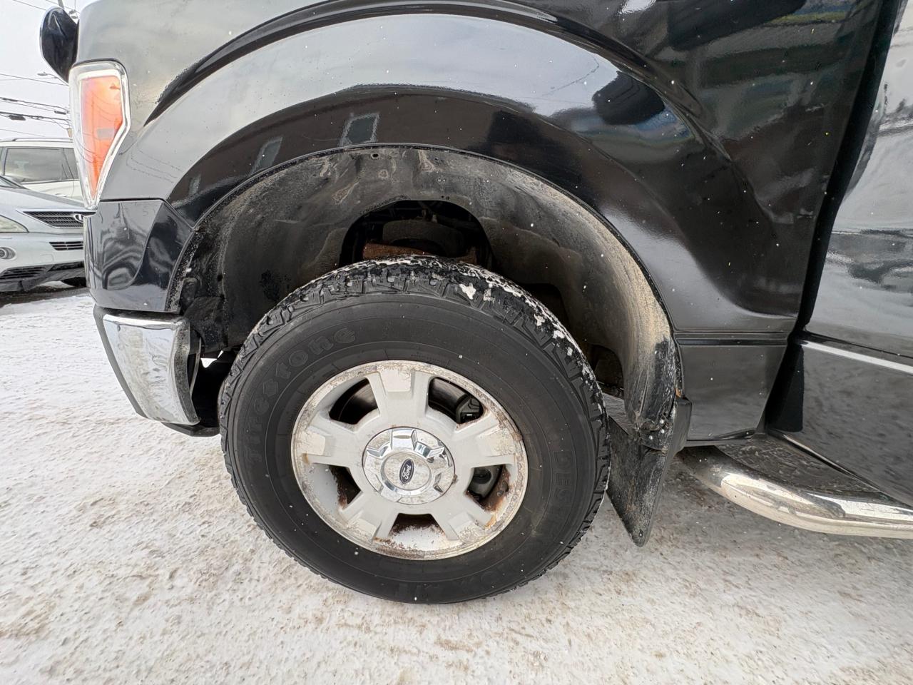 2014 Ford F-150 4WD SuperCab 163" XLT, Low KM, with Safety and 1 year $5000 per claim Warranty Photo