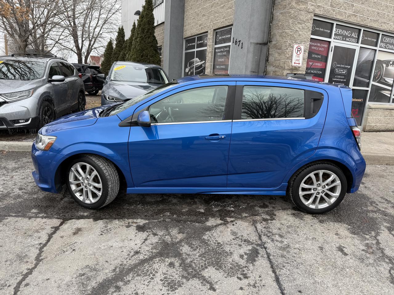 2017 Chevrolet Sonic LT AUTO,RS PKG! SUNROOF-HEATED SEATS-REMOTE START! Photo4