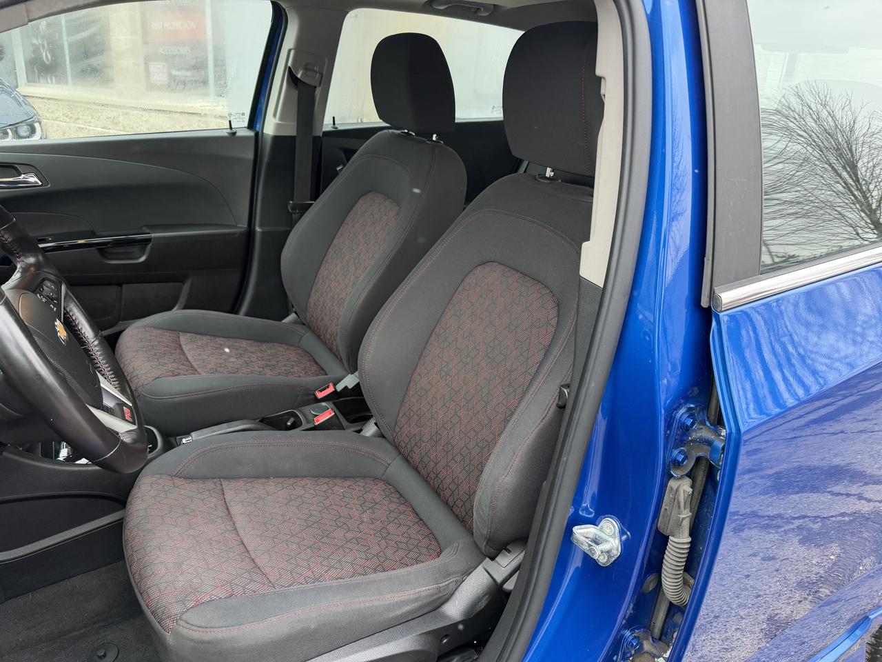 2017 Chevrolet Sonic LT AUTO,RS PKG! SUNROOF-HEATED SEATS-REMOTE START! Photo19