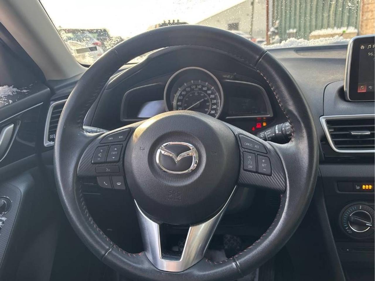 2015 Mazda MAZDA3 GS - ONLY 75K!! MANUAL, HEATED SEATS, BACK-UP CAM! Photo37