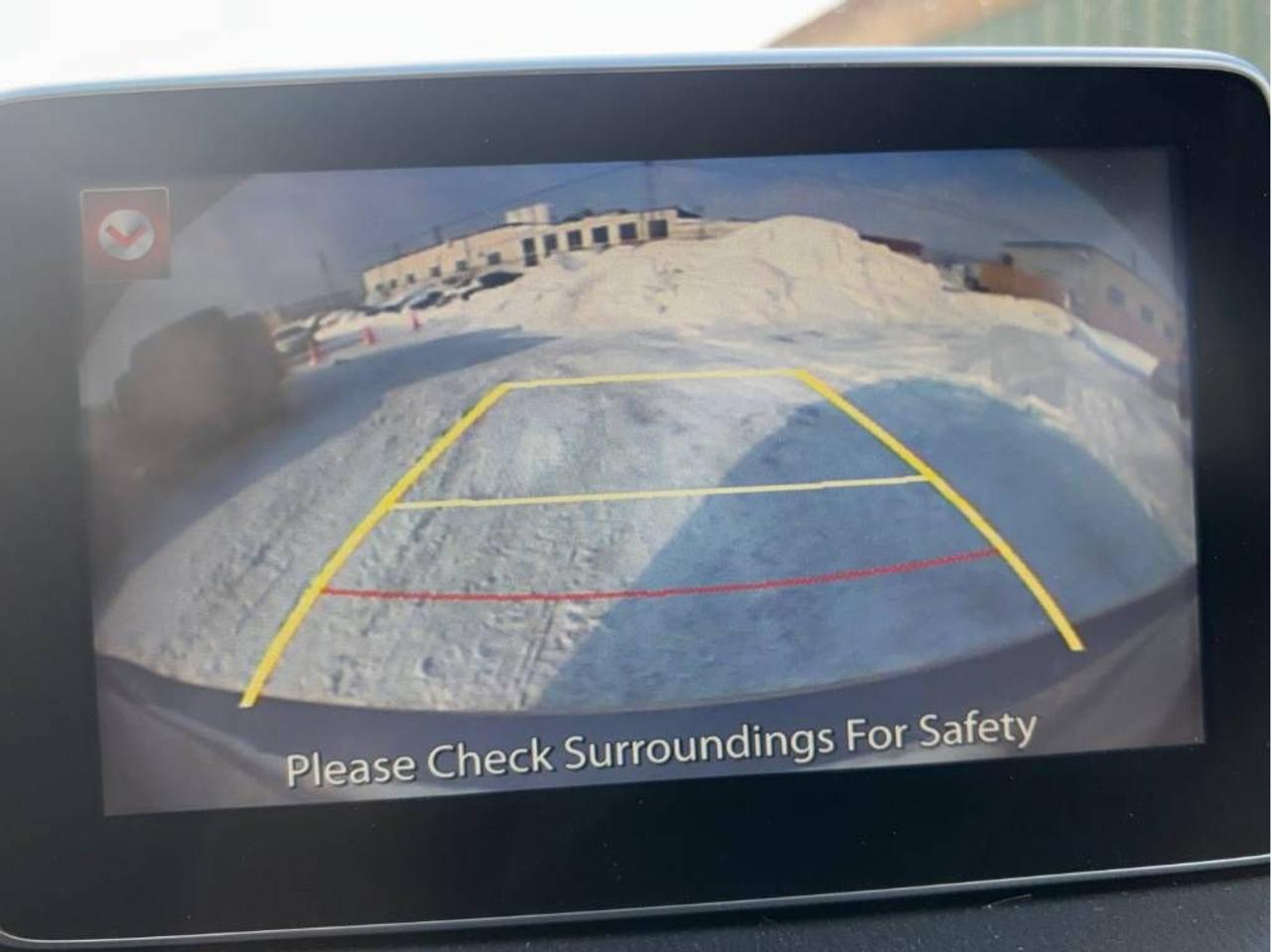 2015 Mazda MAZDA3 GS - ONLY 75K!! MANUAL, HEATED SEATS, BACK-UP CAM! Photo16