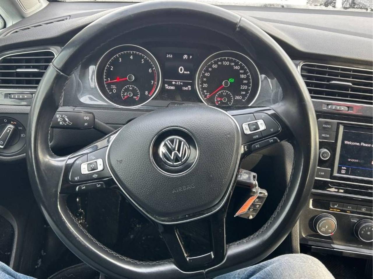 2019 Volkswagen Golf Comfortline AUTO, HEATED SEATS, BACK-UP CAMERA!! Photo