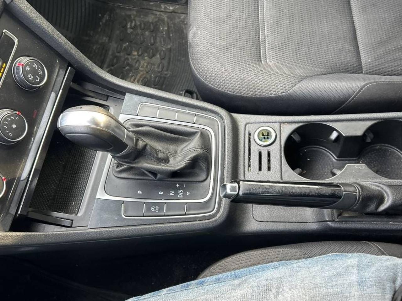 2019 Volkswagen Golf Comfortline AUTO, HEATED SEATS, BACK-UP CAMERA!! Photo43