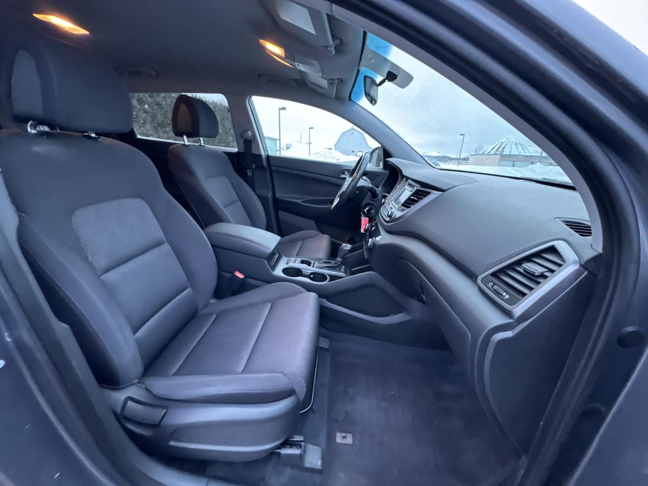 2017 Hyundai Tucson AWD 4DR 2.0L PREMIUM Photo