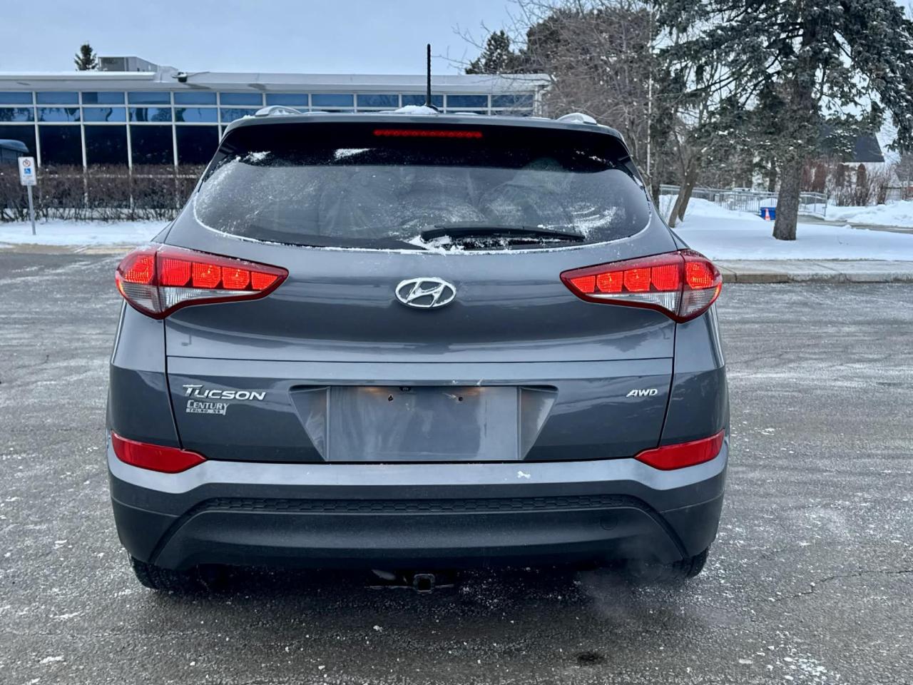 2017 Hyundai Tucson AWD 4DR 2.0L PREMIUM Photo2