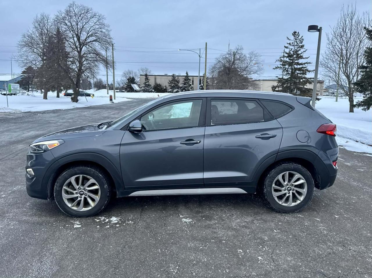 2017 Hyundai Tucson AWD 4DR 2.0L PREMIUM Photo
