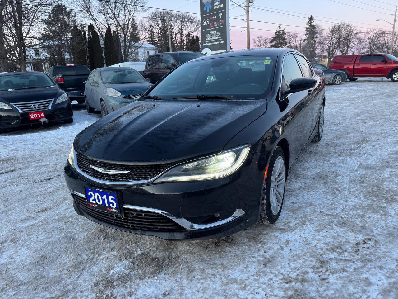 2015 Chrysler 200 4dr Sdn Limited FWD - Photo #3