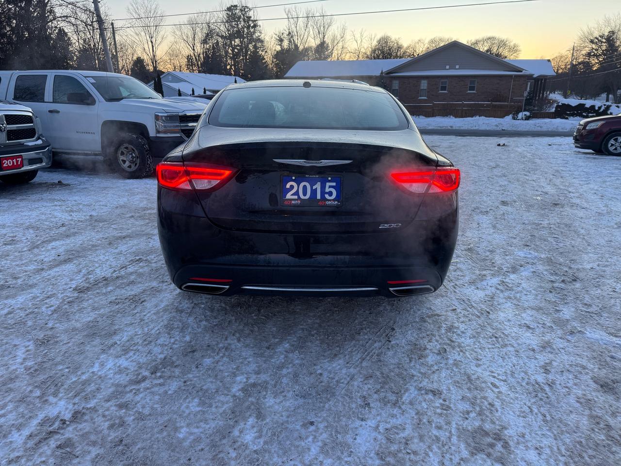 2015 Chrysler 200 4dr Sdn Limited FWD - Photo #6