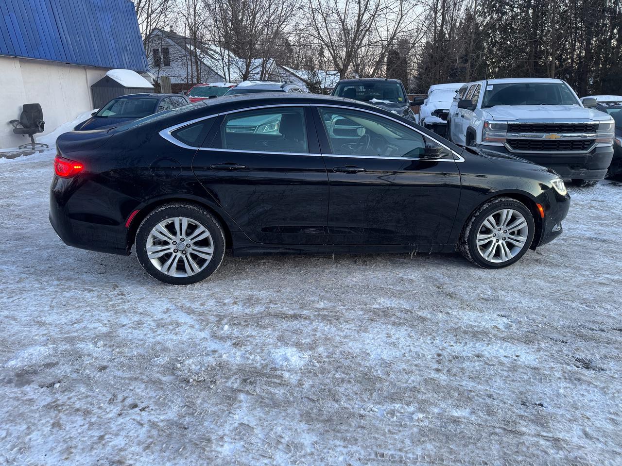 2015 Chrysler 200 4dr Sdn Limited FWD - Photo #8