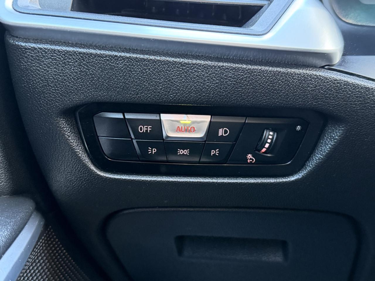 2020 BMW 3 Series 330i xDrive Photo