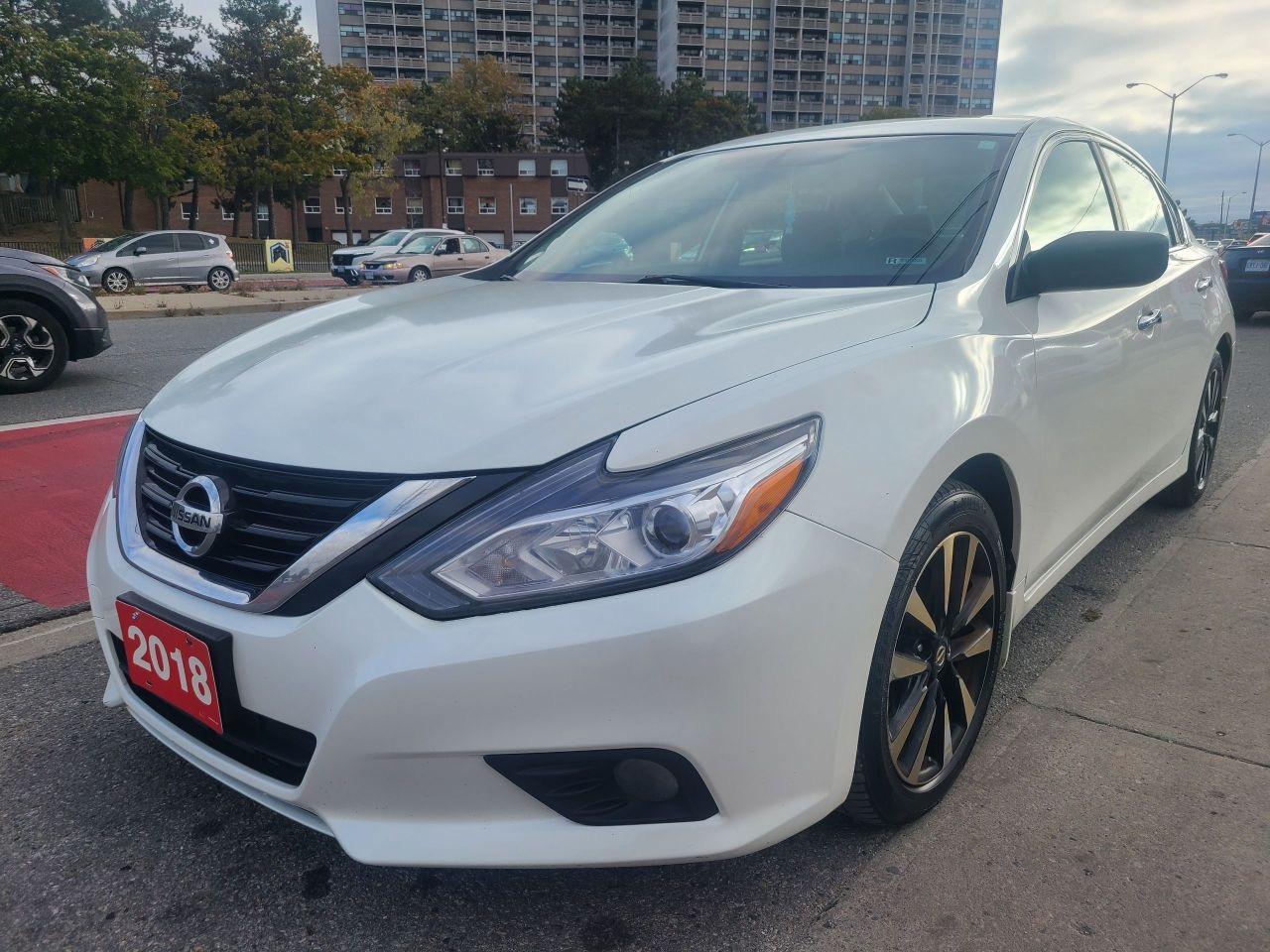 2018 Nissan Altima 2.5 SV-Sunroof-Backup Cam-Bluetooth-AUX-USB-ALLOYS Photo