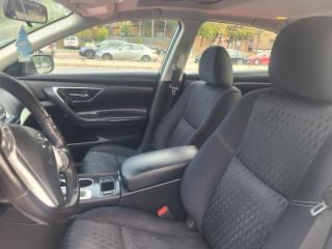 2018 Nissan Altima 2.5 SV-Sunroof-Backup Cam-Bluetooth-AUX-USB-ALLOYS Photo