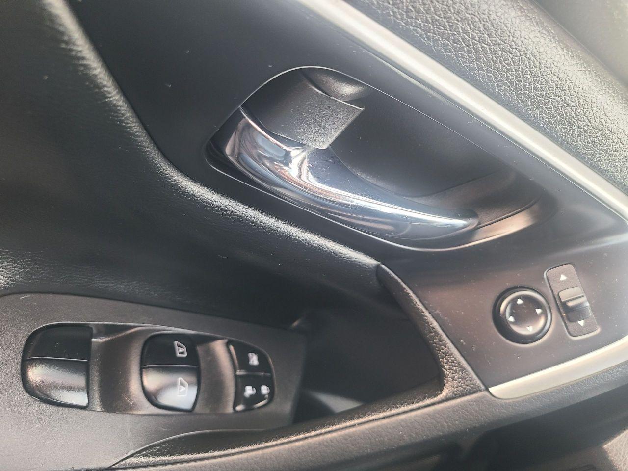 2018 Nissan Altima 2.5 SV-Sunroof-Backup Cam-Bluetooth-AUX-USB-ALLOYS Photo