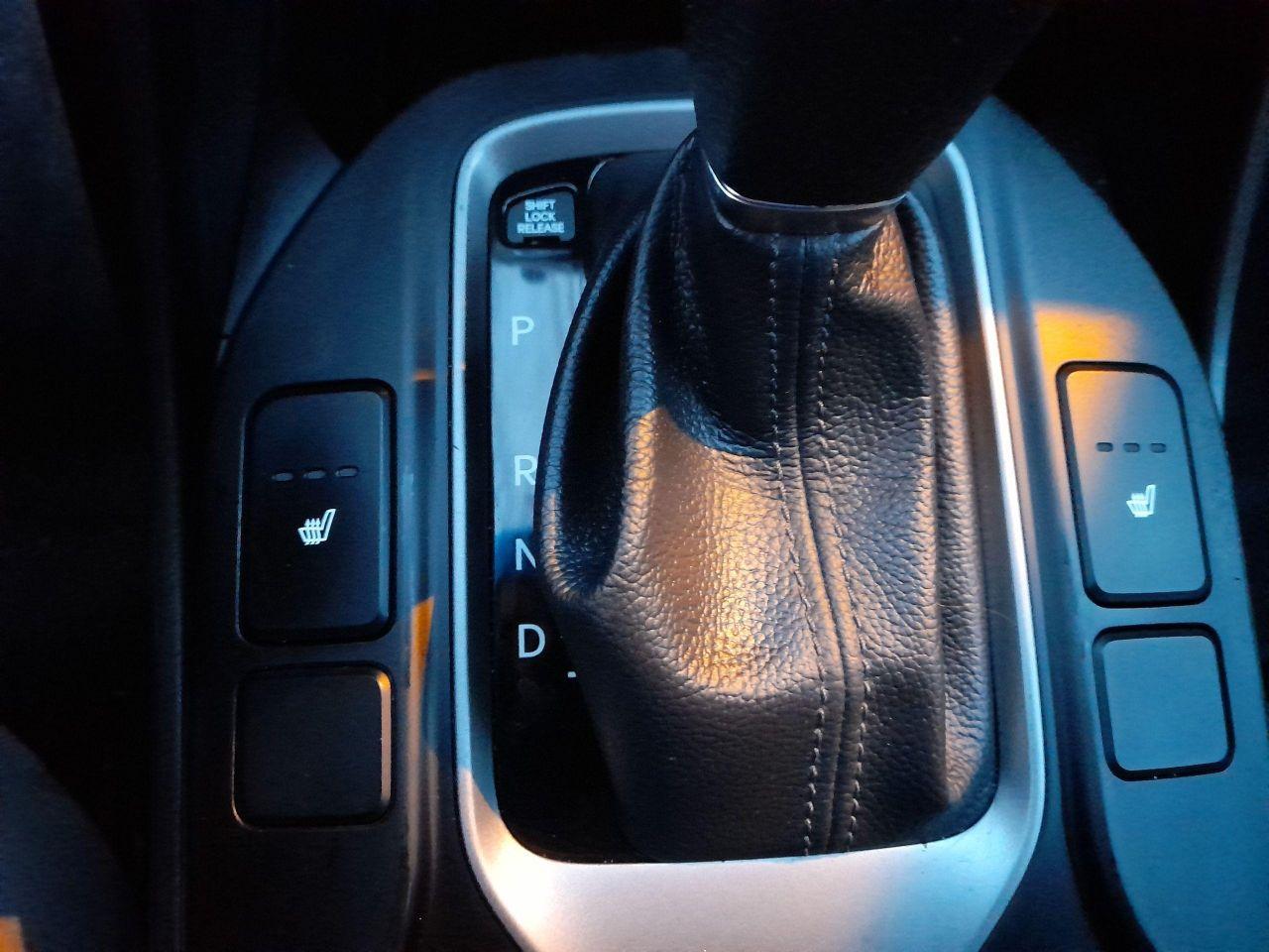 2017 Hyundai Santa Fe Sport 1 OWNER-ONLY 143K-BK CAM-BLUETOOTH-AUX-USB-ALLOYS Photo