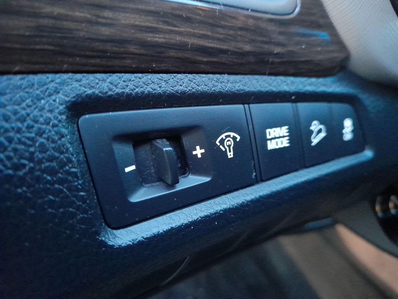 2017 Hyundai Santa Fe Sport 1 OWNER-ONLY 143K-BK CAM-BLUETOOTH-AUX-USB-ALLOYS Photo