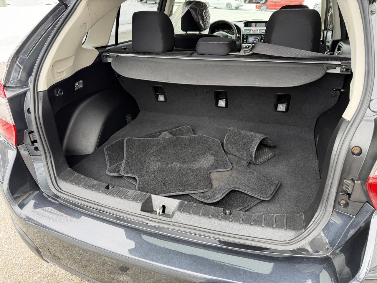 2015 Subaru XV Crosstrek Touring Pkg  AWD, 84K!! HEATED SEATS!!! B/U CAMERA Photo