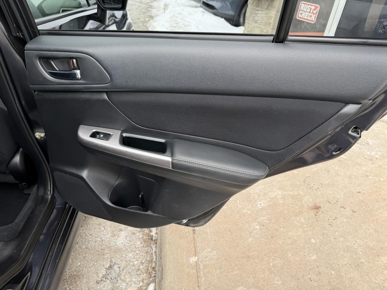 2015 Subaru XV Crosstrek Touring Pkg  AWD, 84K!! HEATED SEATS!!! B/U CAMERA Photo