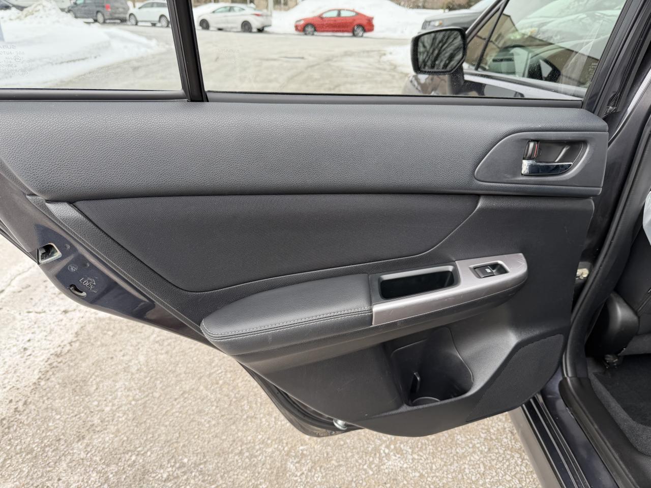 2015 Subaru XV Crosstrek Touring Pkg  AWD, 84K!! HEATED SEATS!!! B/U CAMERA Photo