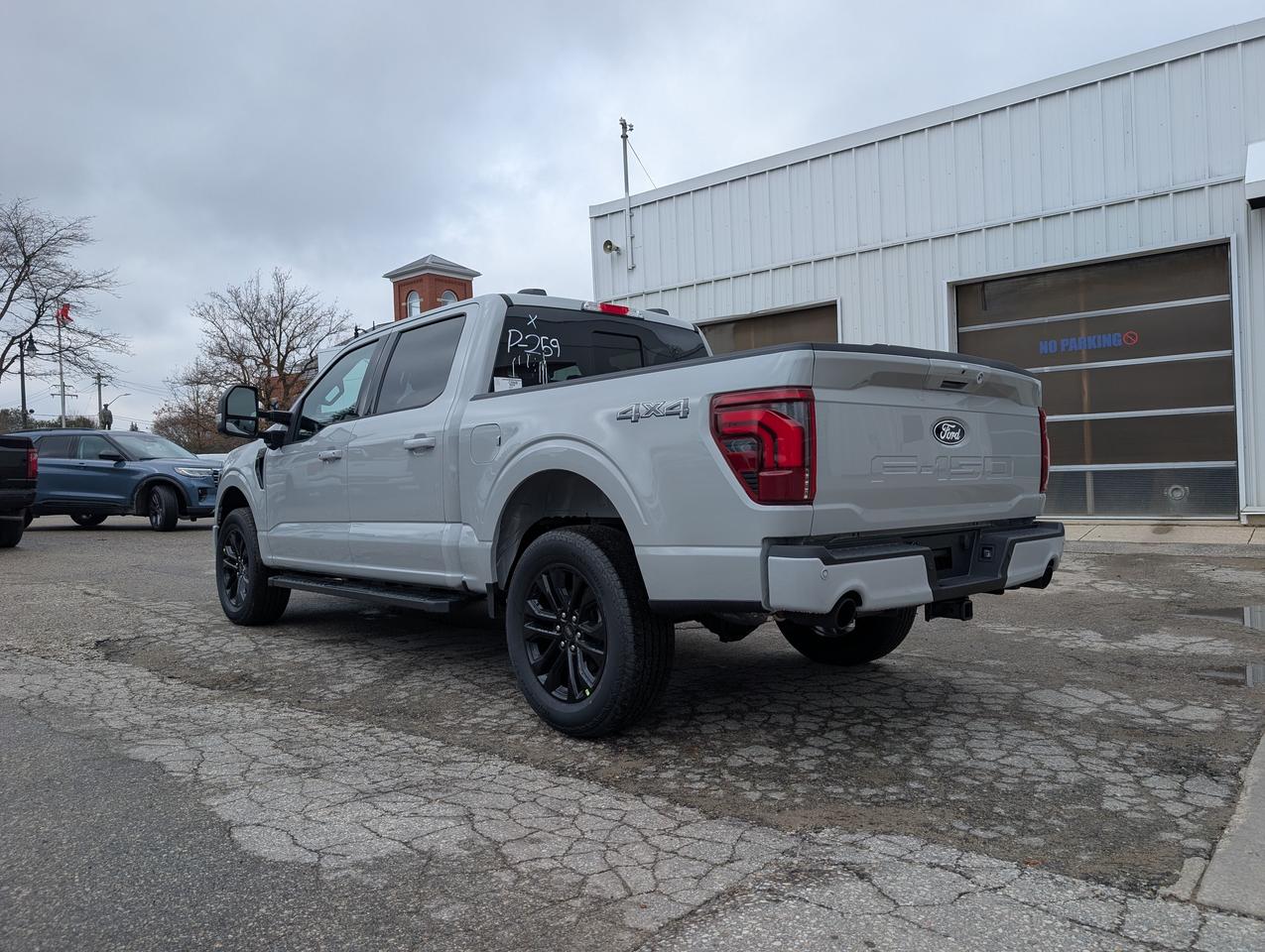 2026 Ford F-150 Lariat SuperCrew 501A 4x4 Photo3