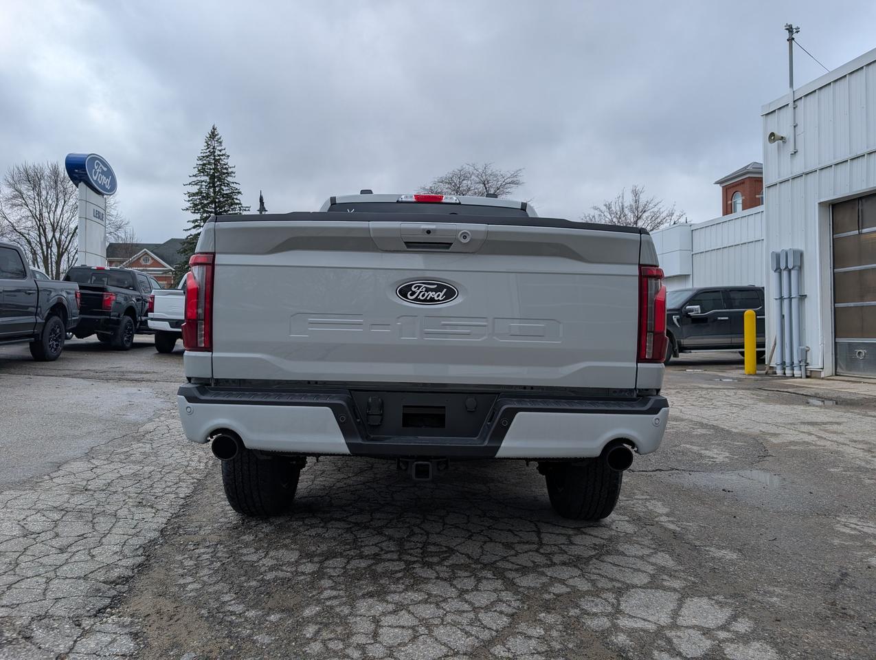 2026 Ford F-150 Lariat SuperCrew 501A 4x4 Photo4