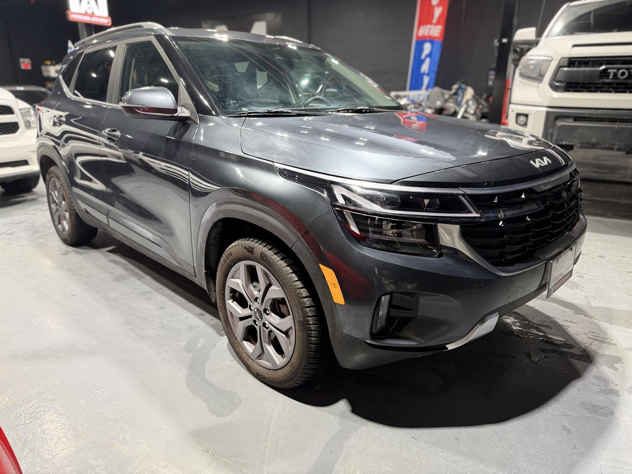 2025 Kia Seltos EX AWD Photo