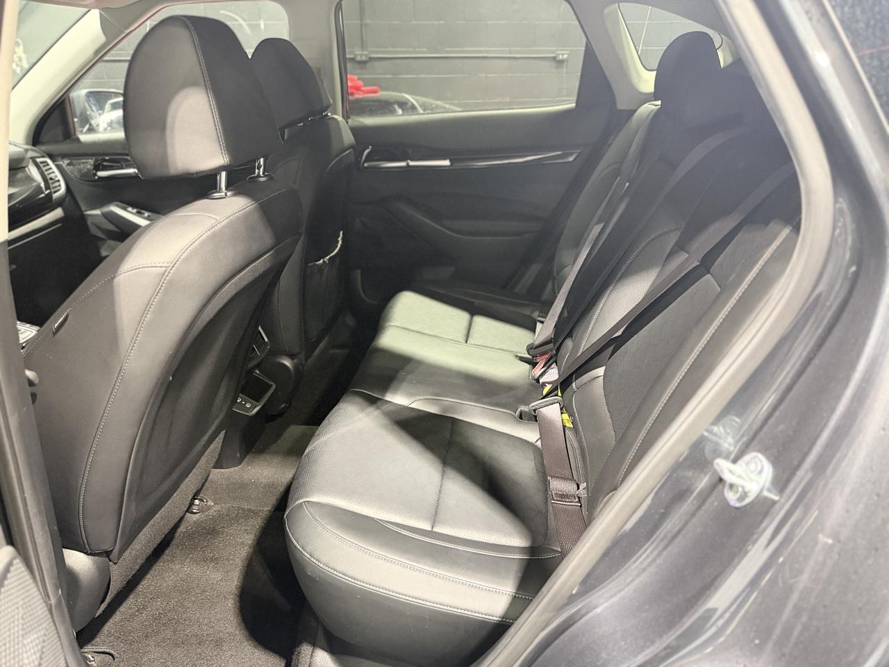 2025 Kia Seltos EX AWD Photo