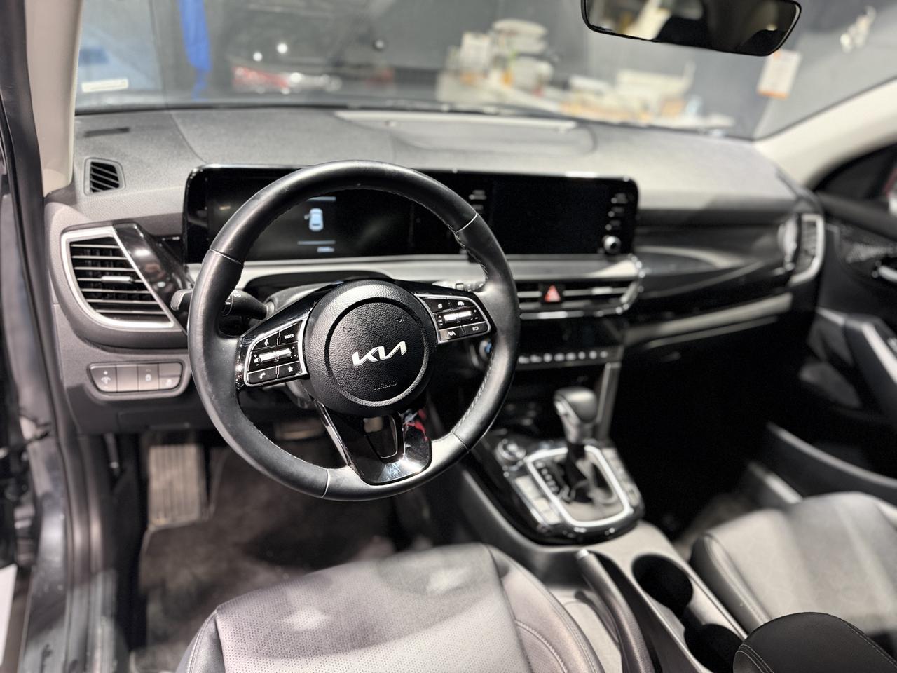 2025 Kia Seltos EX AWD Photo