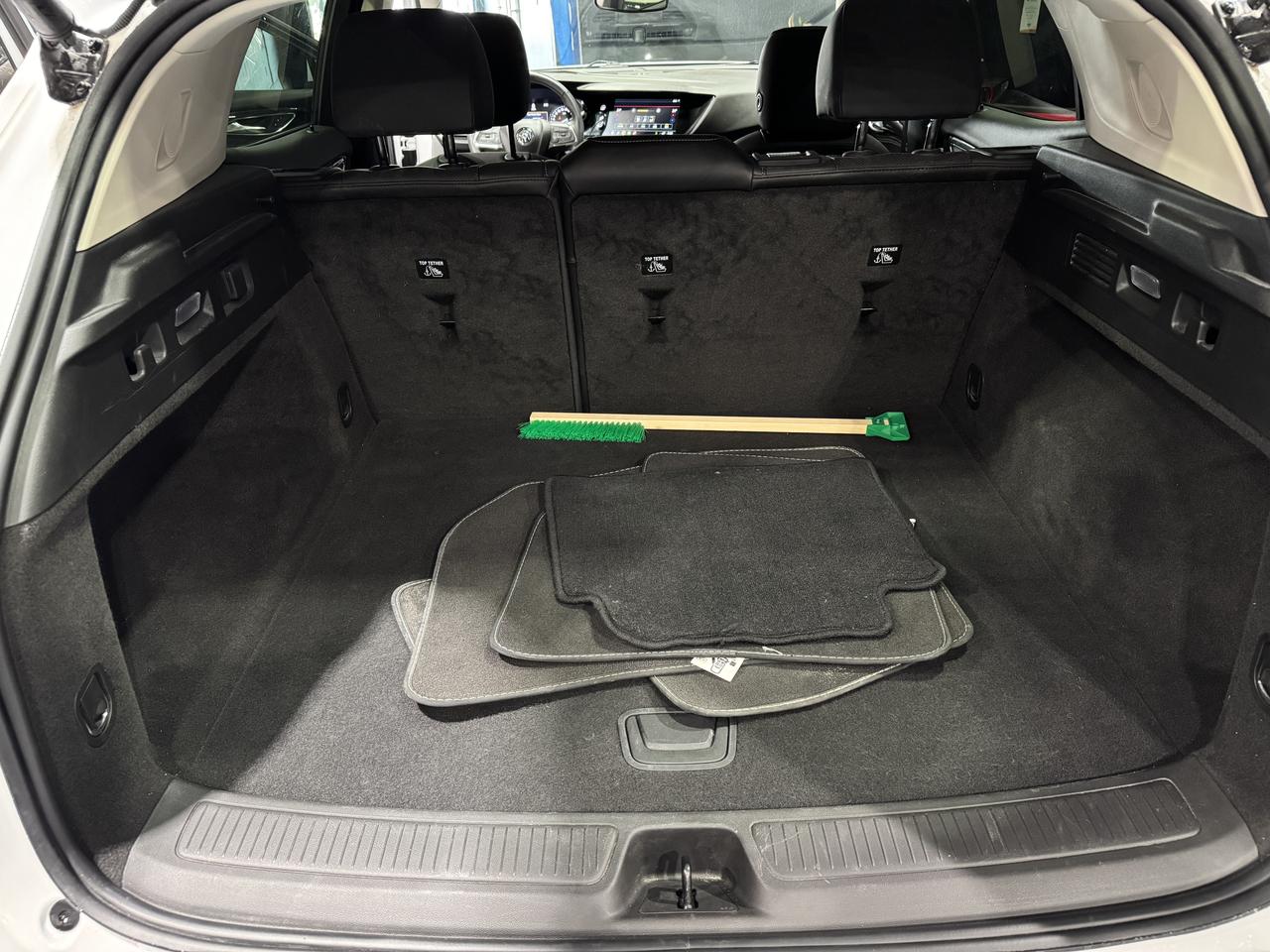 2023 Buick Envision AWD 4dr Essence Photo