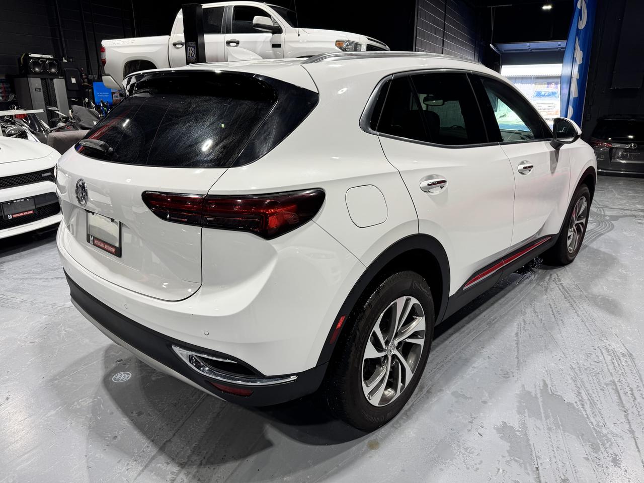 2023 Buick Envision AWD 4dr Essence Photo4