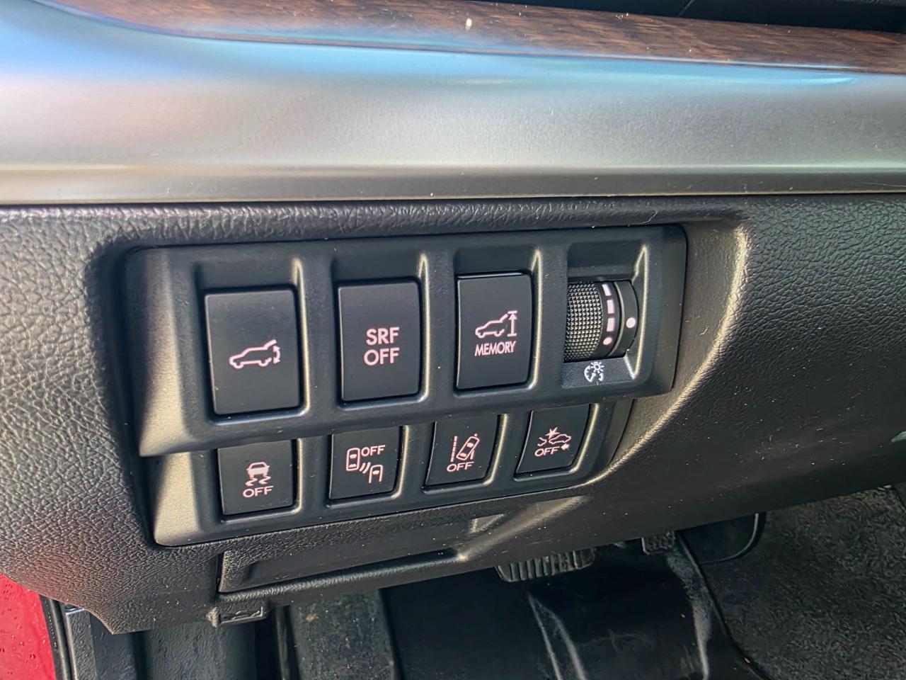 2016 Subaru Outback 2.5i Limited Package Eyesight | Leather | HK Sound | Sunroof | Navi | BSM Photo