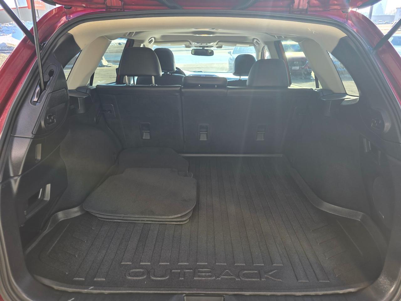 2016 Subaru Outback 2.5i Limited Package Eyesight | Leather | HK Sound | Sunroof | Navi | BSM Photo