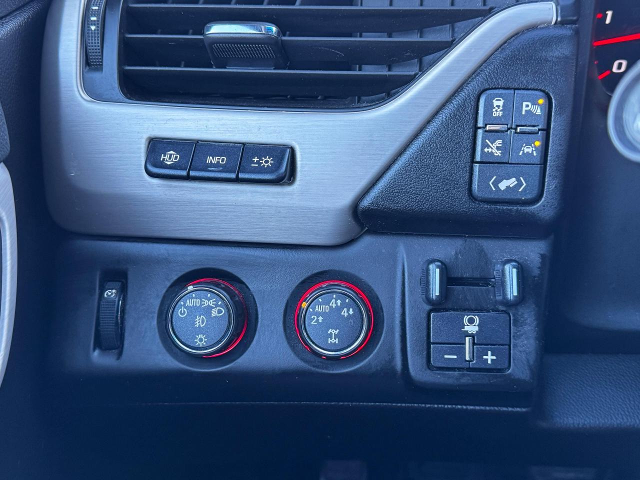 2016 GMC Yukon Denali Photo