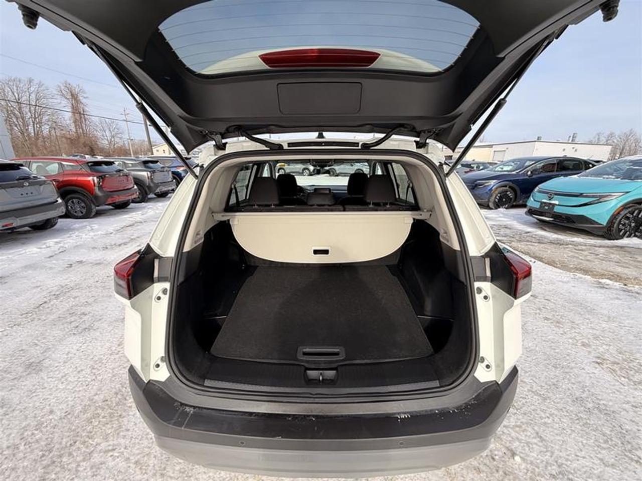 2023 Nissan Rogue S AWD CVT (2) Photo