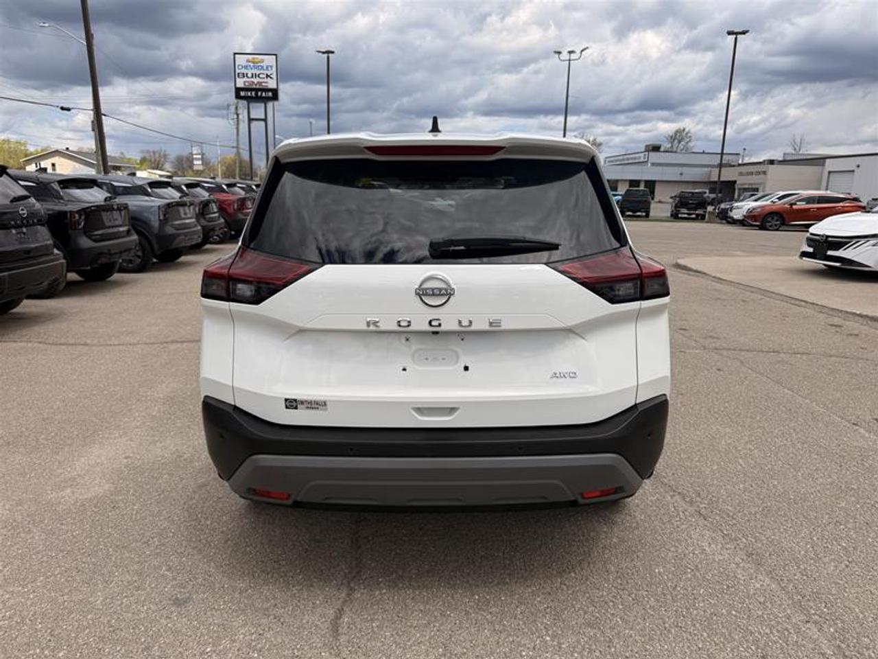 2023 Nissan Rogue S AWD CVT (2) Photo