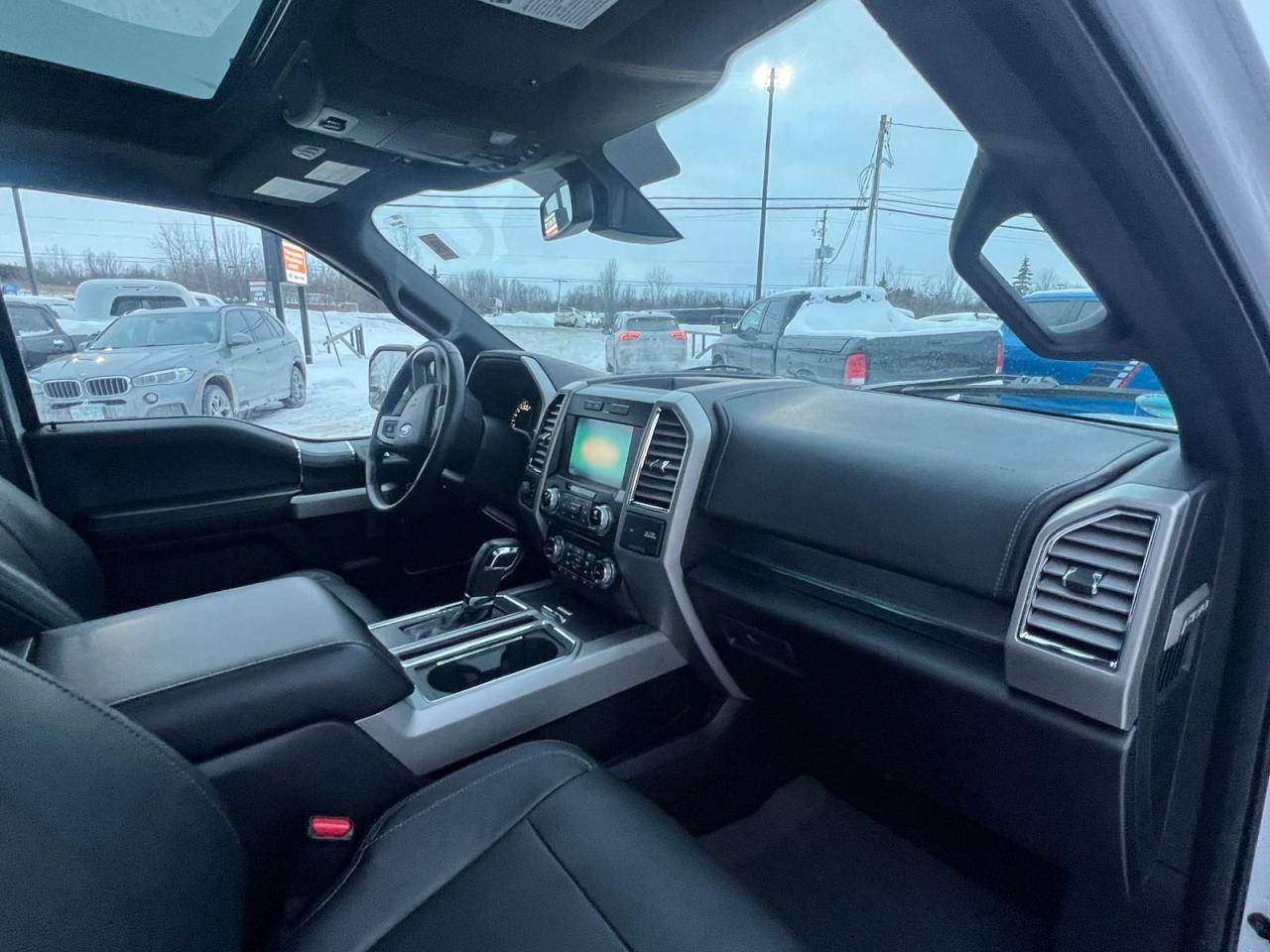 2015 Ford F-150 Lariat Photo