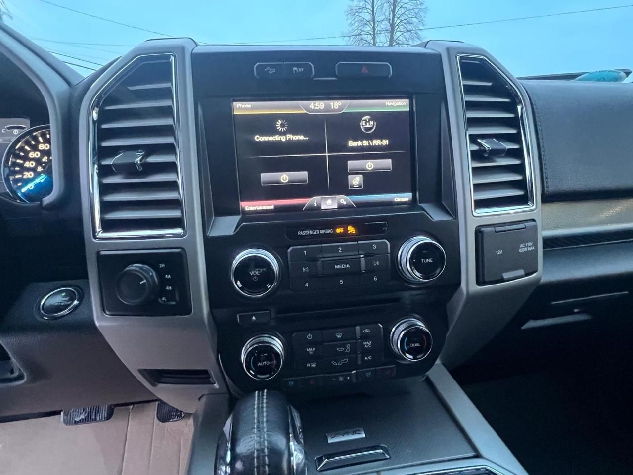 2015 Ford F-150 Lariat Photo