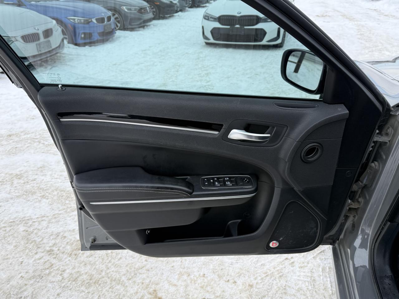 2018 Chrysler 300 300S Photo