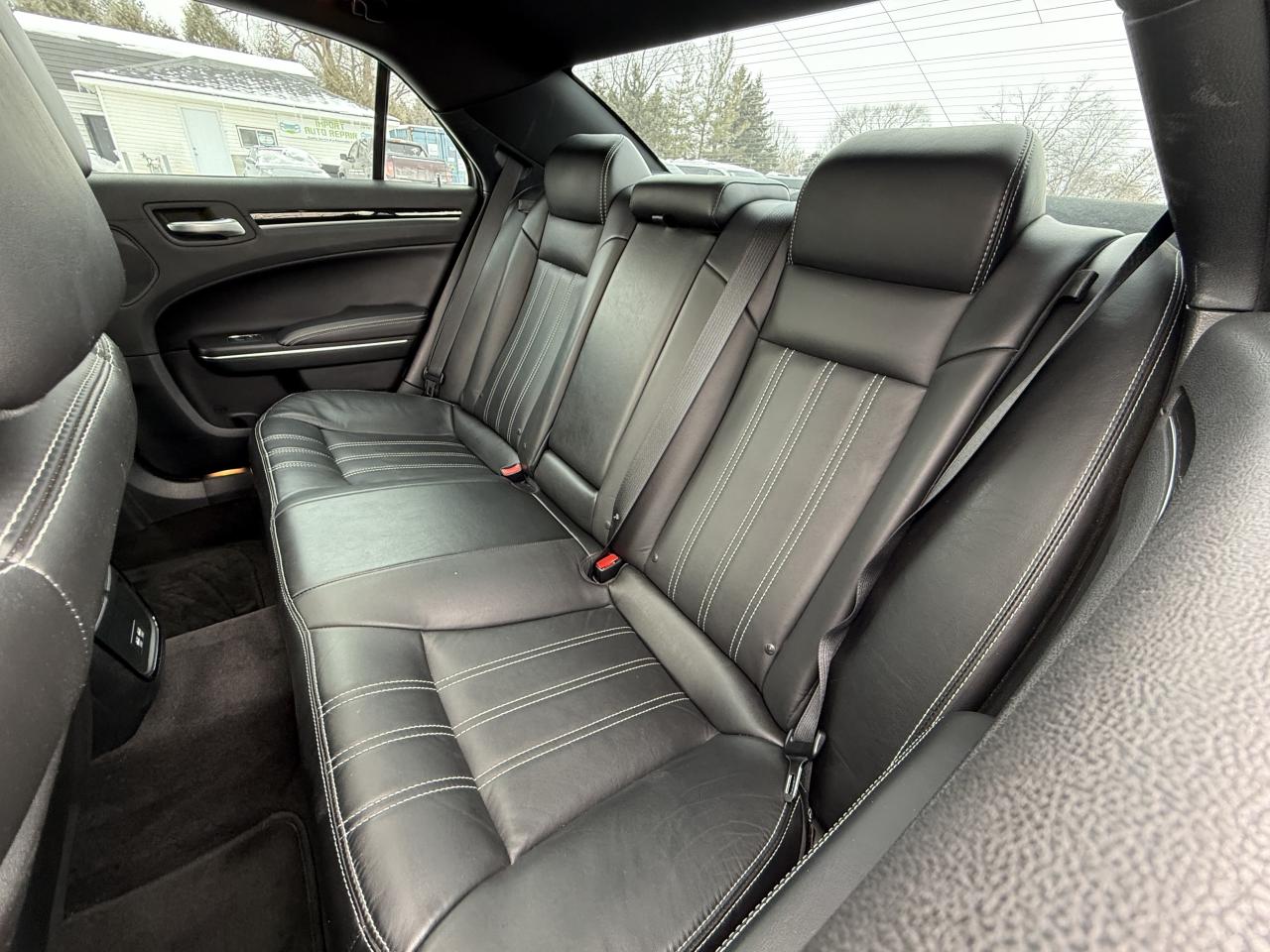 2018 Chrysler 300 300S Photo