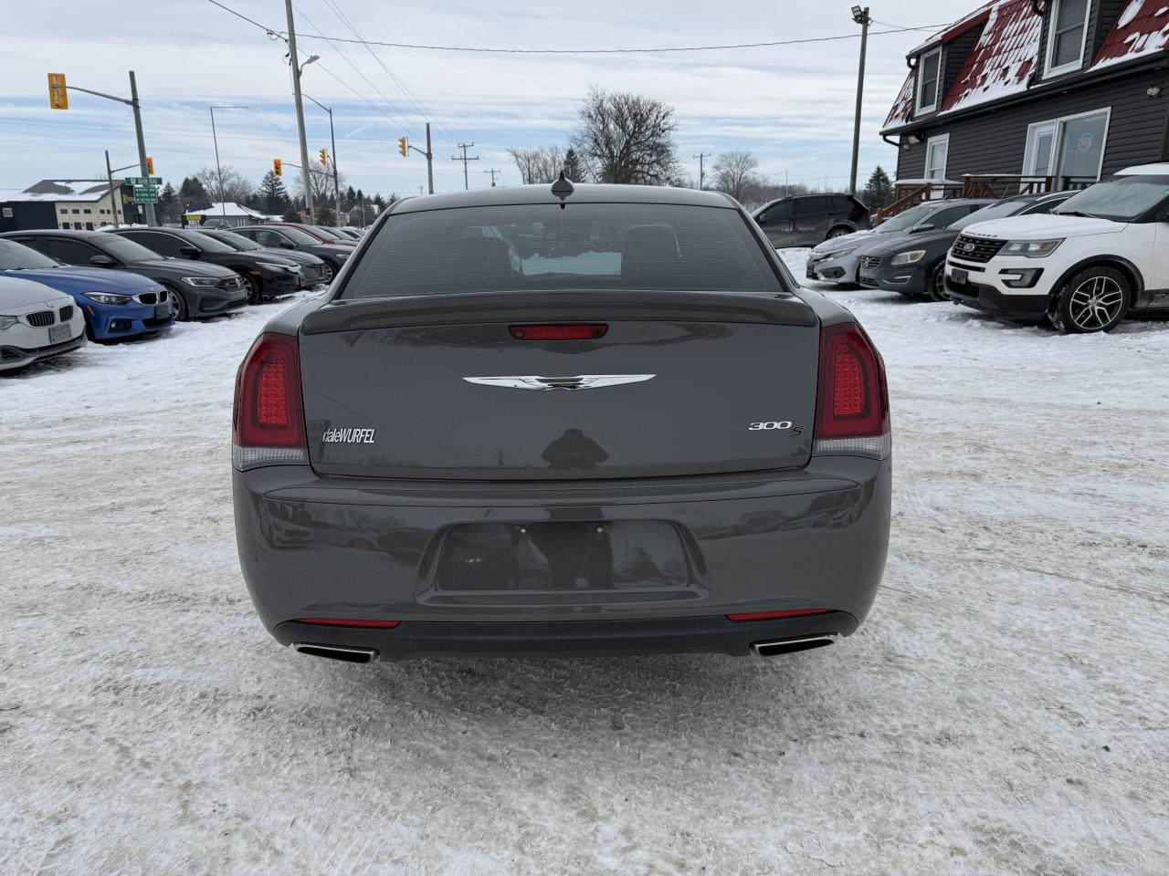 2018 Chrysler 300 300S Photo3